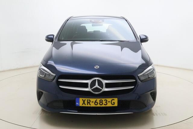 Mercedes-Benz B-KLASSE 180 Business Solution 136pk | Automaat | Navigatie | Luxe bekleding | Trekhaak | Climate Control | Cruise Control | Elektrische Achterklep | Keyless Start