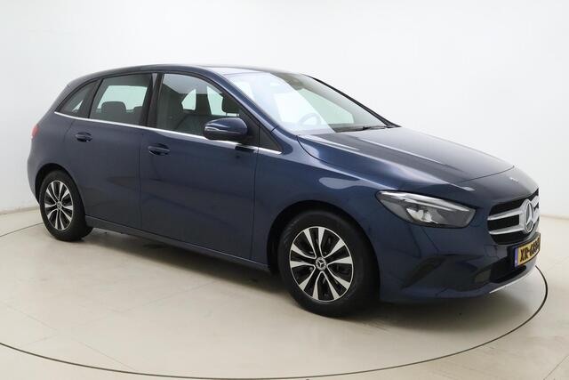 Mercedes-Benz B-KLASSE 180 Business Solution 136pk | Automaat | Navigatie | Luxe bekleding | Trekhaak | Climate Control | Cruise Control | Elektrische Achterklep | Keyless Start