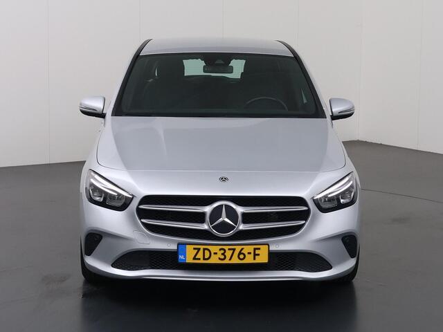 Mercedes-Benz B-KLASSE 180 Advantage | Trekhaak | Achteruitrijcamera | Led koplampen | Electrische achterklep |