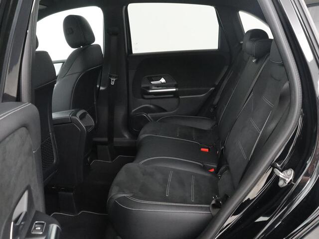 Mercedes-Benz B-KLASSE 250 e Premium Plus AMG-Line | Camera | Navigatie | LED | Stoelverwarming |