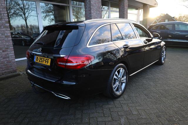 Mercedes-Benz C-KLASSE Estate 180 2xCAMERA TREKHAAK-AFN LUCHTVERING STOELVERWARMING SFEERVERLICHTING ELEK.LAADKLEP 17"LMV FLIPPERS 2xPDC NAVI