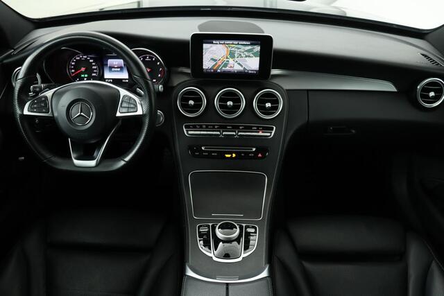 Mercedes-Benz C-KLASSE 180 AMG | Leder | Trekhaak | Carplay | Full LED | Camera | Navigatie | Park Assist | Leder/Alcantara | Climate control