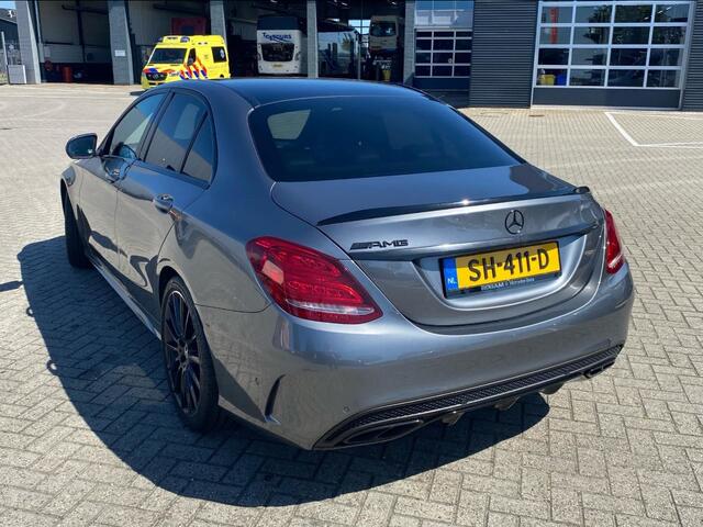 Mercedes-Benz C-KLASSE 180 Sport Edition Premium Plus / Panoramadak / 360Camera / Burmester / Leder / 19'' / Sfeerverlichting / Memory seats / Nightpakket / Navigatie / Dodehoek / Cruise Control