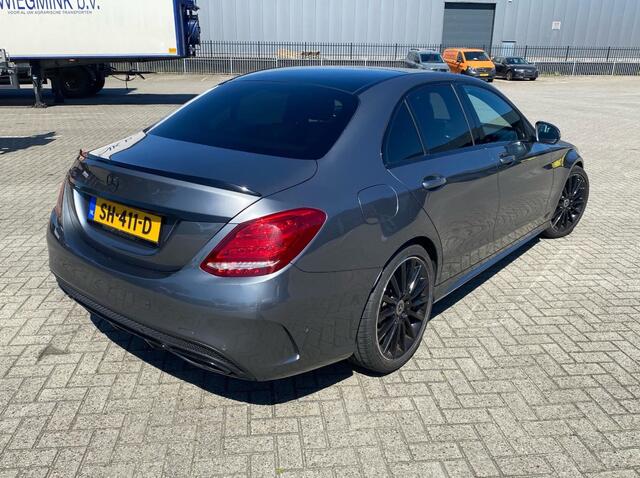Mercedes-Benz C-KLASSE 180 Sport Edition Premium Plus / Panoramadak / 360Camera / Burmester / Leder / 19'' / Sfeerverlichting / Memory seats / Nightpakket / Navigatie / Dodehoek / Cruise Control