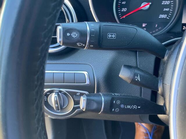Mercedes-Benz C-KLASSE 180 Sport Edition Premium Plus / Panoramadak / 360Camera / Burmester / Leder / 19'' / Sfeerverlichting / Memory seats / Nightpakket / Navigatie / Dodehoek / Cruise Control