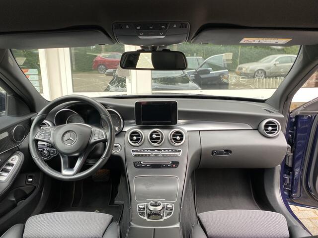 Mercedes-Benz C-KLASSE Estate 300 CDI HYBRID Lease Edition NL Dealer Geleverde Auto Autom. Airco/Half lederen bekl./Cruise Contr./Verw. Elektr. verstbare stoelen/Park. Assistent+sensoren V+A/Elektr. verst.b. en verwarmde buitensp./Navigatie Fullmap/ All Season Banden/Multifunct
