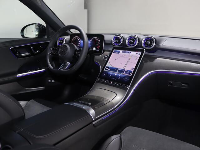 Mercedes-Benz C-KLASSE 300 e AMG Line | Premium| Nightpakket | 360° camera | Digital Light | Sfeerverlichting | Apple CarPlay |