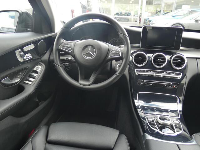 Mercedes-Benz C-KLASSE 250 Ambition | LEDEREN BEKLEDING | NAVIGATIE | DEALER ONDERHOUDEN |