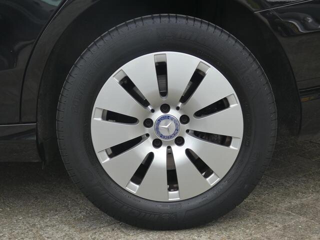 Mercedes-Benz C-KLASSE 250 Ambition | LEDEREN BEKLEDING | NAVIGATIE | DEALER ONDERHOUDEN |