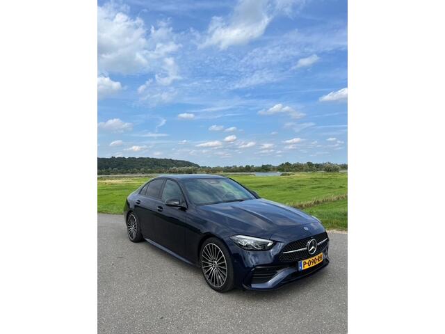 Mercedes-Benz C-KLASSE 200 Launch Edition AMG Line | Adaptive Cruise Control | LED | Achteruitrijcamera | Stoel verwarming |