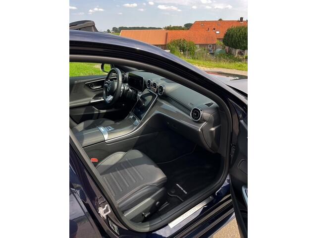 Mercedes-Benz C-KLASSE 200 Launch Edition AMG Line | Adaptive Cruise Control | LED | Achteruitrijcamera | Stoel verwarming |