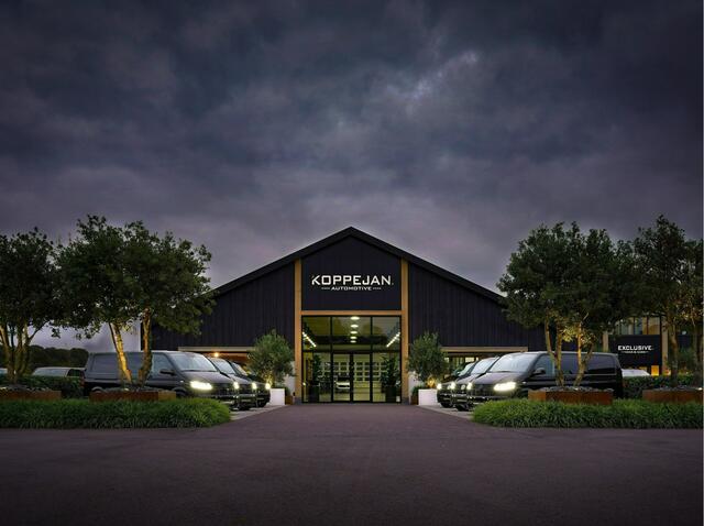 Mercedes-Benz C-KLASSE 204PK Automaat Launch Edition AMG Line | PANORAMADAK | SFEERVERLICHTING | DODEHOEK DETECTIE | STOELVERWARMING |