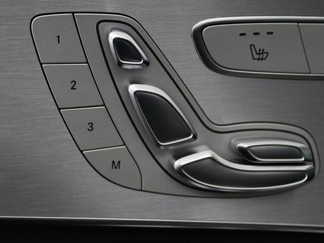 Mercedes-Benz C-KLASSE 300DE | AMG | LED | Automaat | Apple Carplay | Head-Up | Stoelverwarming | Navi | Achteruitrijcamera | Sfeerverlichting
