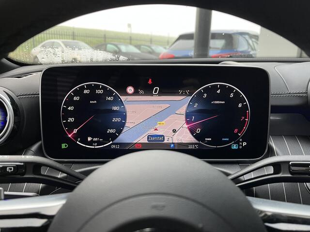Mercedes-Benz C-KLASSE Estate 200 | Panoramadak | AMG Night | Zwart leer | Trekhaak | 360° Camera | Head-Up Display | Elektrisch Verstelbare Voorstoelen + Memory | Burmester 3D Surround Sound |