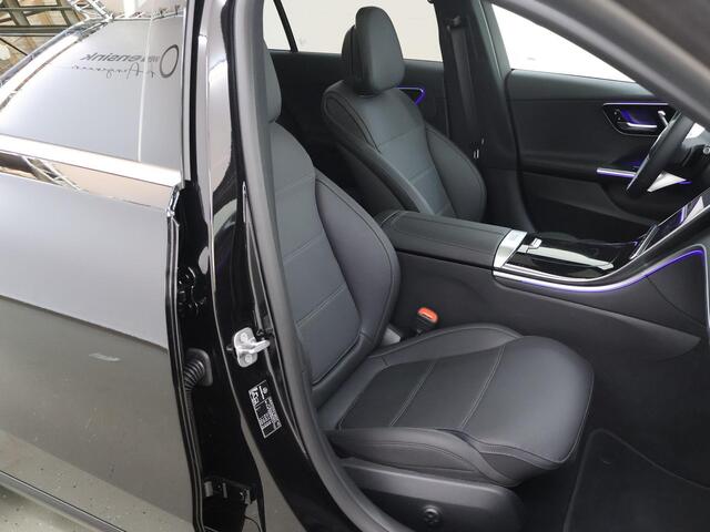 Mercedes-Benz C-KLASSE 300 e Luxury Line | Panorama-dak | Donkergetint glas | Electrische stoelen met geheugen | Sfeerverlichting