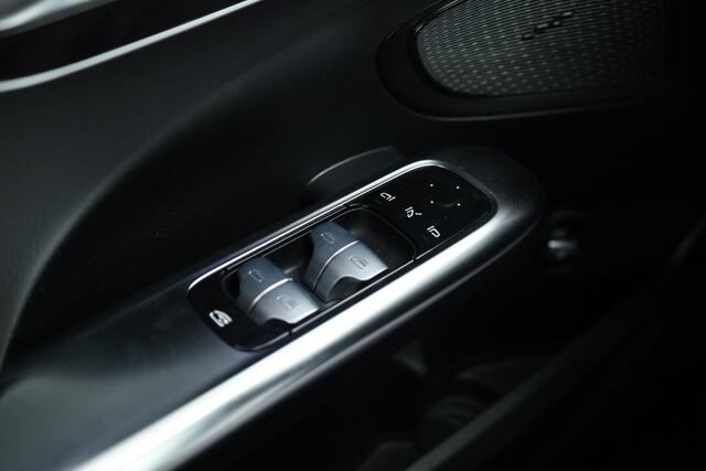 Mercedes-Benz C-KLASSE 200 AMG Line | Navi | 19'' | Stoelverw. | Apple CarPlay | Camera