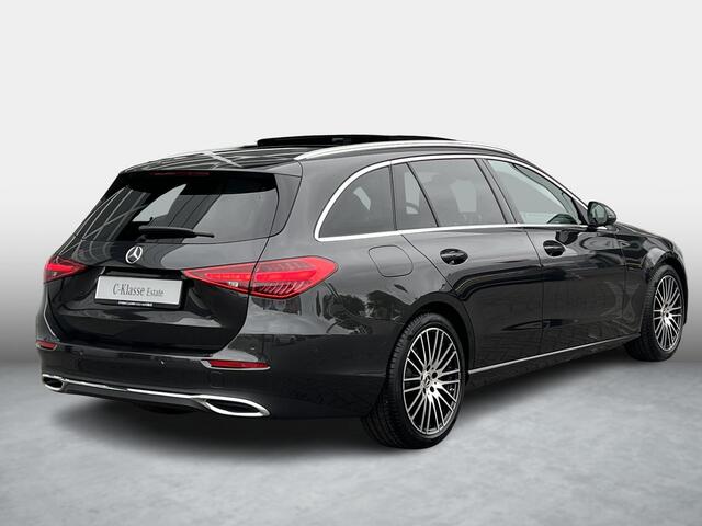 Mercedes-Benz C-KLASSE Estate 180 Star Edition Luxury LIMITED | Bruin Interieur | Panoramadak | Trekhaak | Burmester 3D Surround Sound | DISTRONIC afstandsassistent | Dodehoekassistent | Apple CarPlay | Android Auto | Elektrisch Verstelbare Stoelen + Memory