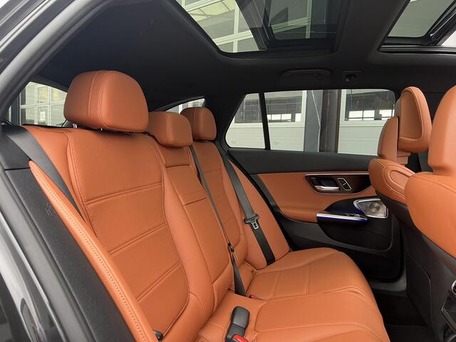 Mercedes-Benz C-KLASSE Estate 180 Star Edition Luxury LIMITED | Bruin Interieur | Panoramadak | Trekhaak | Burmester 3D Surround Sound | DISTRONIC afstandsassistent | Dodehoekassistent | Apple CarPlay | Android Auto | Elektrisch Verstelbare Stoelen + Memory