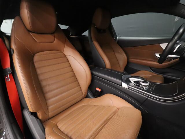 Mercedes-Benz C-KLASSE Coupé 200 AMG [SFEERVERLICHTING, APPLE CARPLAY, ANDROID, CAMERA, VOL LEDER, CRUISE, STOELEN ELEKTRISCH, FLIPPERS, NIEUWSTAAT]