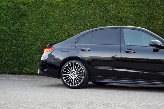 Mercedes-Benz C-KLASSE C 180 AMG Line Night | Dodehoek Camera Stoelverwarming