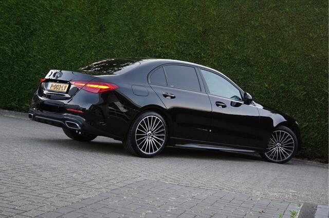 Mercedes-Benz C-KLASSE C 180 AMG Line Night | Dodehoek Camera Stoelverwarming