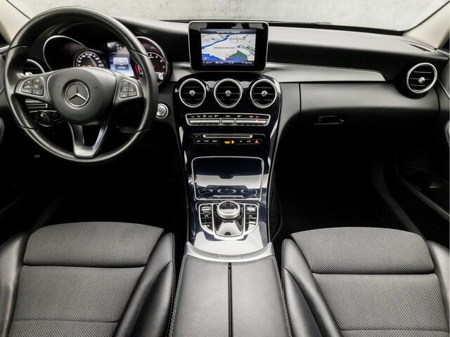 Mercedes-Benz C-KLASSE 180 Business Sport 157Pk Automaat (NAVIGATIE, CAMERA, LEDER, STOELVERWARMING, SPORTSTOELEN, PARKEERSENSOREN, LED KOPLAMPEN, TREKHAAK WEGKLAPBAAR, NIEUWSTAAT)