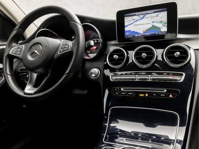 Mercedes-Benz C-KLASSE 180 Business Sport 157Pk Automaat (NAVIGATIE, CAMERA, LEDER, STOELVERWARMING, SPORTSTOELEN, PARKEERSENSOREN, LED KOPLAMPEN, TREKHAAK WEGKLAPBAAR, NIEUWSTAAT)