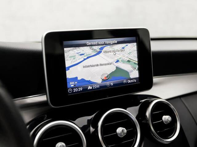 Mercedes-Benz C-KLASSE 180 Business Sport 157Pk Automaat (NAVIGATIE, CAMERA, LEDER, STOELVERWARMING, SPORTSTOELEN, PARKEERSENSOREN, LED KOPLAMPEN, TREKHAAK WEGKLAPBAAR, NIEUWSTAAT)