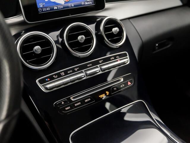 Mercedes-Benz C-KLASSE 180 Business Sport 157Pk Automaat (NAVIGATIE, CAMERA, LEDER, STOELVERWARMING, SPORTSTOELEN, PARKEERSENSOREN, LED KOPLAMPEN, TREKHAAK WEGKLAPBAAR, NIEUWSTAAT)