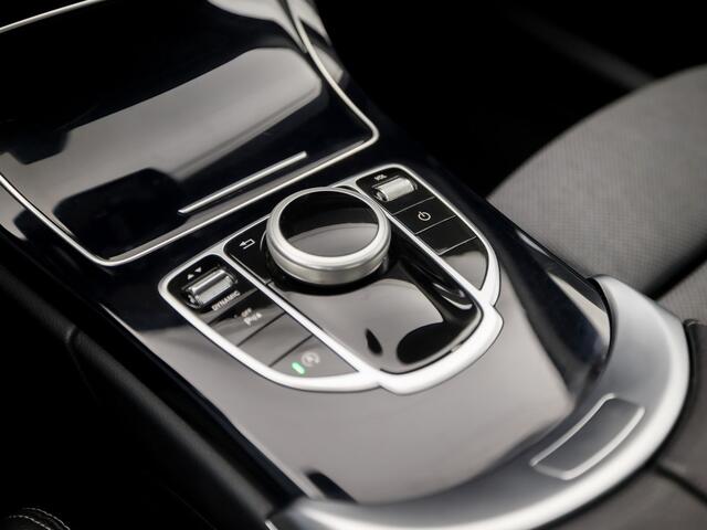 Mercedes-Benz C-KLASSE 180 Business Sport 157Pk Automaat (NAVIGATIE, CAMERA, LEDER, STOELVERWARMING, SPORTSTOELEN, PARKEERSENSOREN, LED KOPLAMPEN, TREKHAAK WEGKLAPBAAR, NIEUWSTAAT)