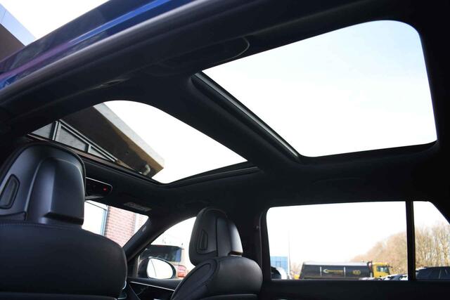 Mercedes-Benz C-KLASSE Estate 300 e AMG Pano Distr Trekh HUD 360 Night Massage