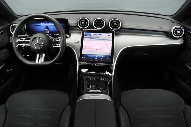 Mercedes-Benz C-KLASSE 300 e 4MATIC AMG Line Aut9 | Panoramadak | Distronic+ | Verwarmd Stuurwiel | Stoelverwarming Achter | Surround Camera | Nightpakket | High Perf. LED |