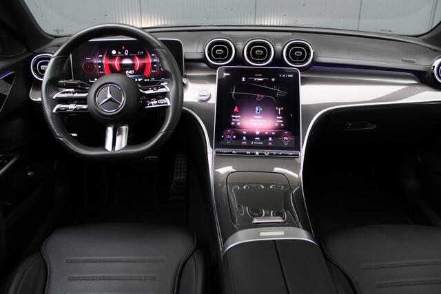 Mercedes-Benz C-KLASSE AMG-line (Nightpakket, Sfeerverlichting, Camera, Dodehoek, Apple Carplay)