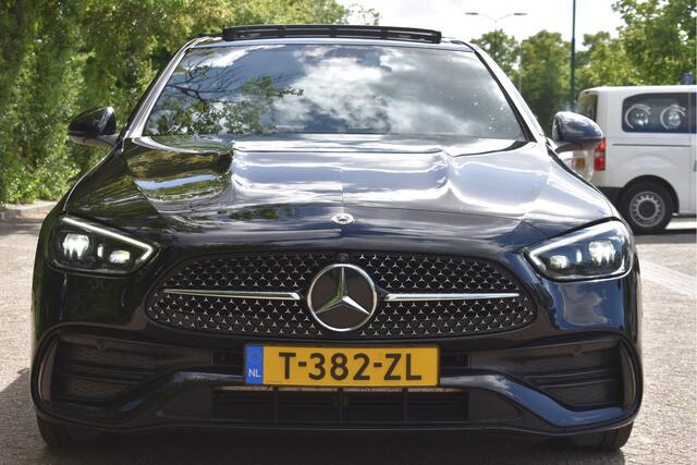 Mercedes-Benz C-KLASSE 200 AMG Line | NL-Auto | Open dak | HUD | 360 gr.camera | Trekhaak | Keyless | Mem.stoelen | Full LED | Vol