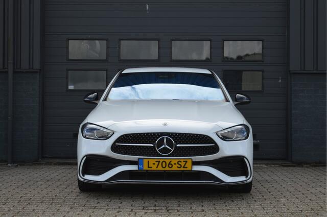 Mercedes-Benz C-KLASSE 180 AMG Line | ORG. NL | CAMERA | SFEERVERLICHTING |