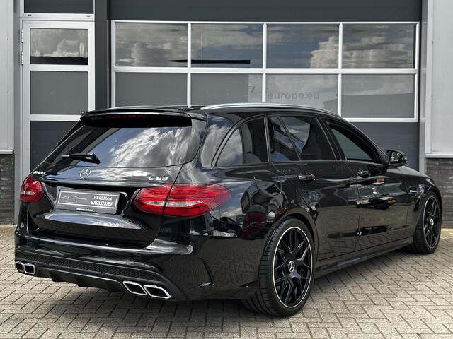 Mercedes-Benz C-KLASSE Estate C63 AMG | Burmester | AMG- Performance | Carplay | Stoelverwarming | Sfeer | 19 inch
