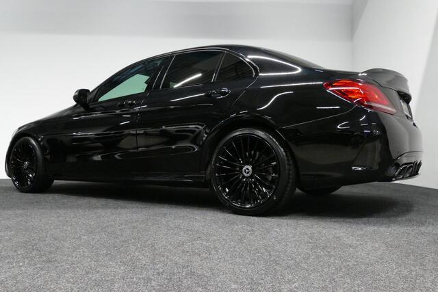 Mercedes-Benz C-KLASSE 180 AMG Line / C63S AMG Diffuser / Panamericana Grill / Ambienteverlichting / Apple Carplay - Android auto / Multibeam LED / Stoelverwarming / Achteruitrijcamera / Night pakket / 19'' LMV / Dynamic Select / Draadloze telefoonlader / Grootlicht assistent /