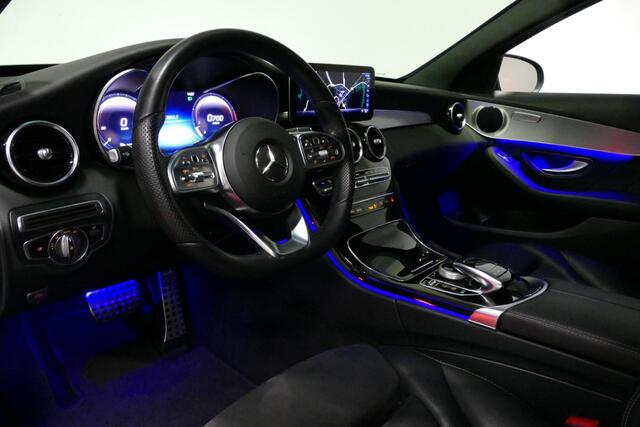 Mercedes-Benz C-KLASSE 180 AMG Line / C63S AMG Diffuser / Panamericana Grill / Ambienteverlichting / Apple Carplay - Android auto / Multibeam LED / Stoelverwarming / Achteruitrijcamera / Night pakket / 19'' LMV / Dynamic Select / Draadloze telefoonlader / Grootlicht assistent /