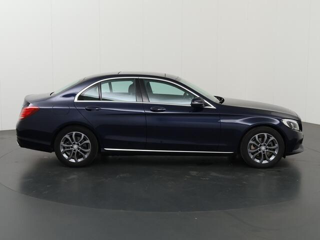 Mercedes-Benz C-KLASSE 180 Premium Plus | Panoramadak | Achteruitrijcamera | Stoelverwarming |