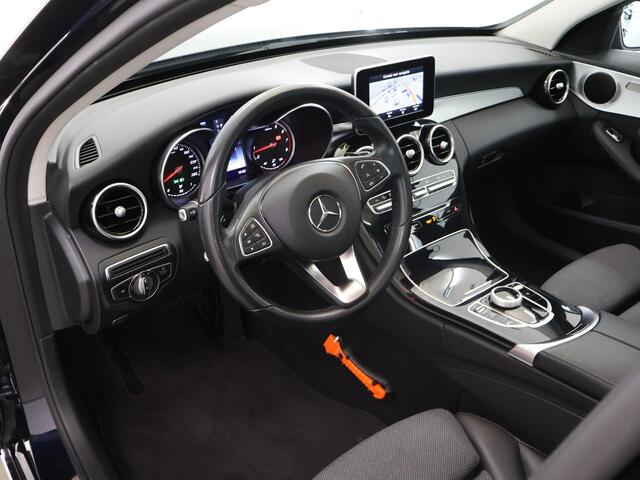 Mercedes-Benz C-KLASSE 180 Premium Plus | Panoramadak | Achteruitrijcamera | Stoelverwarming |