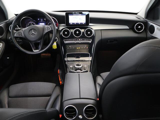 Mercedes-Benz C-KLASSE 180 Premium Plus | Panoramadak | Achteruitrijcamera | Stoelverwarming |
