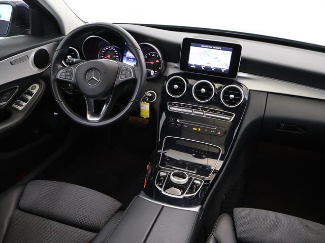 Mercedes-Benz C-KLASSE 180 Premium Plus | Panoramadak | Achteruitrijcamera | Stoelverwarming |