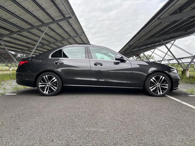 Mercedes-Benz C-KLASSE 180 Luxury Line | Panoramadak | Apple Carplay/Android Auto | Memory stoelen | Sfeerverlichting | Stoelverwarming | Parkeercamera |