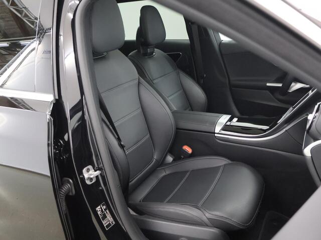 Mercedes-Benz C-KLASSE Estate 180 Luxury Line | Panoramadak | Stoel Memory | Achteruitrijcamera | Stoelverwarming | Sfeerverlichting |