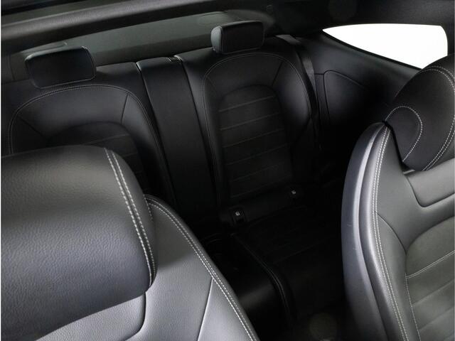 Mercedes-Benz C-KLASSE Coupé AMG-Line 180 156pk AUTOMAAT | LED | Burmester | Panoramadak | Navigatie | 360 Camera | Stoelverwarming |