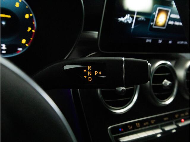 Mercedes-Benz C-KLASSE Coupé AMG-Line 180 156pk AUTOMAAT | LED | Burmester | Panoramadak | Navigatie | 360 Camera | Stoelverwarming |