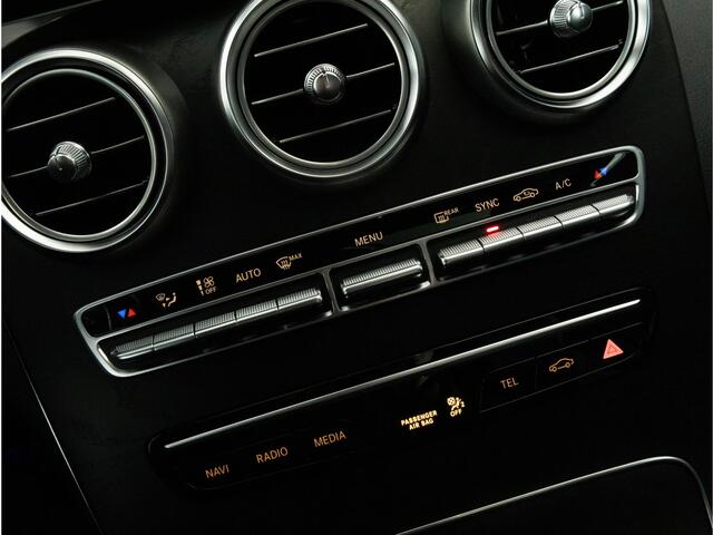 Mercedes-Benz C-KLASSE Coupé AMG-Line 180 156pk AUTOMAAT | LED | Burmester | Panoramadak | Navigatie | 360 Camera | Stoelverwarming |