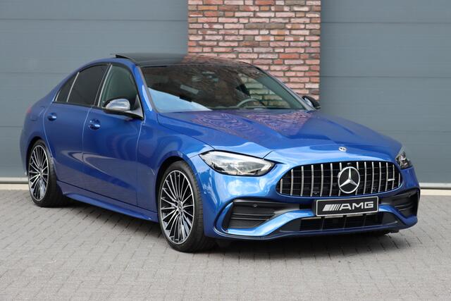 Mercedes-Benz C-KLASSE 180 AMG Line Aut9 | Panoramadak | Sfeerverlichting | Nightpakket | Camera | Dodehoekassistent | Apple Carplay/Android Auto | Zitcomfortpakket |
