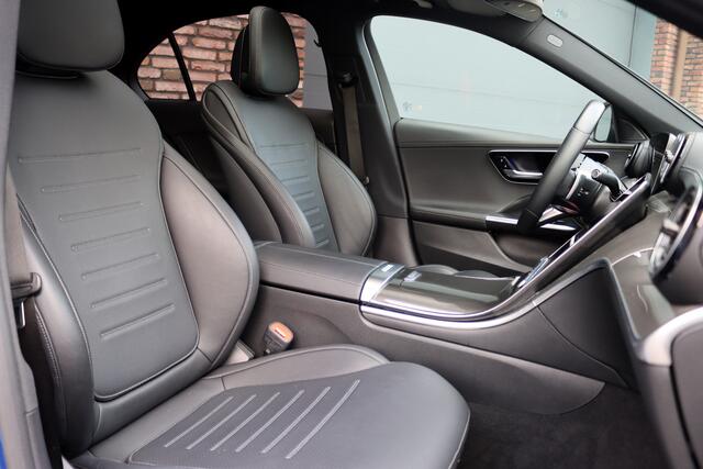 Mercedes-Benz C-KLASSE 180 AMG Line Aut9 | Panoramadak | Sfeerverlichting | Nightpakket | Camera | Dodehoekassistent | Apple Carplay/Android Auto | Zitcomfortpakket |
