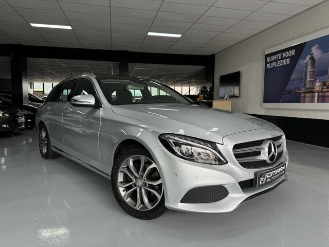 Mercedes-Benz C-KLASSE 180 AUT. PANO TREKHAAK LED AMG